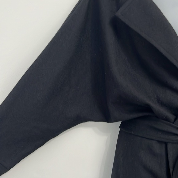 Wool blend robe style jacket - Picture 3 of 10